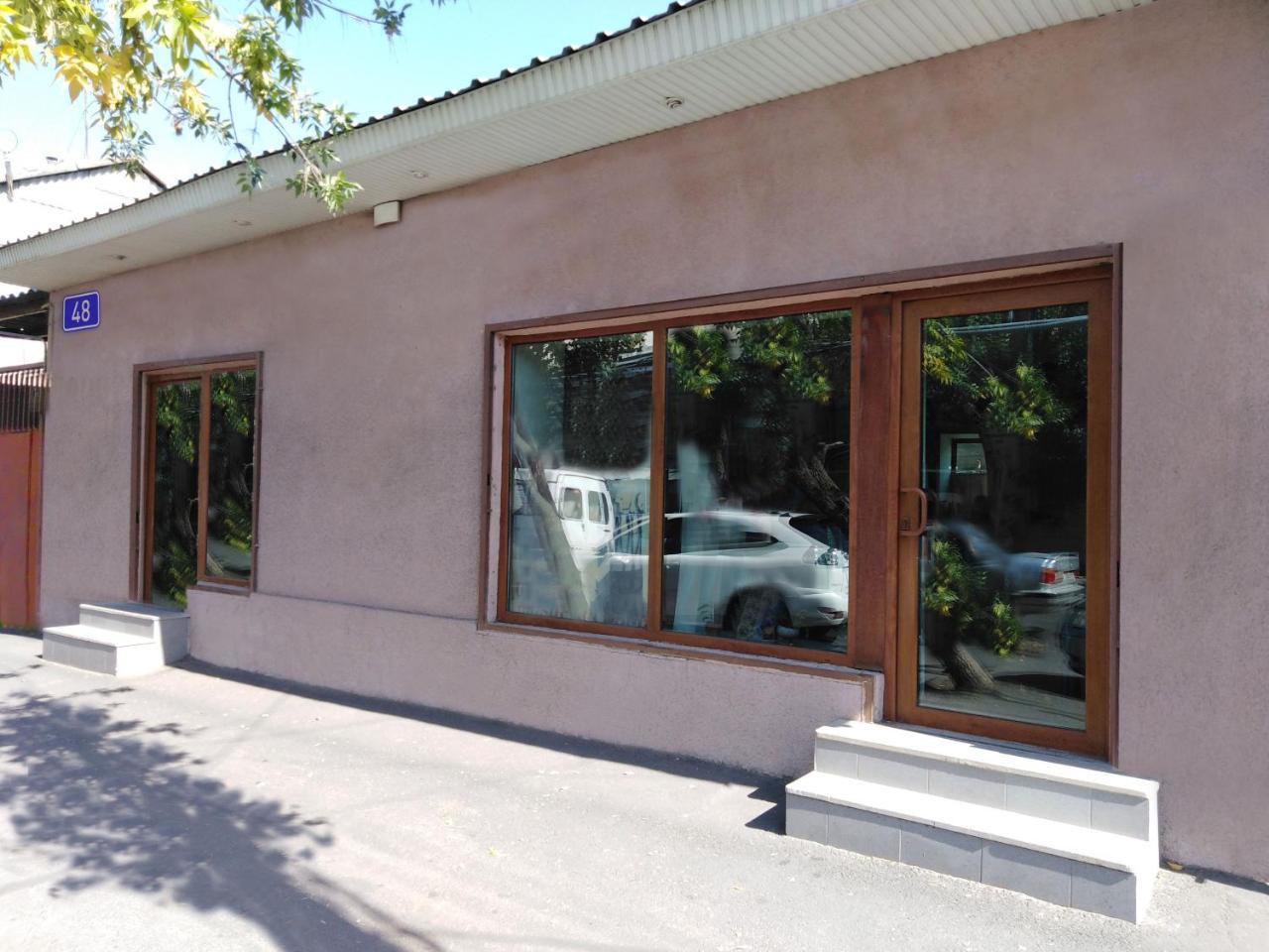 Rest Guest House 예레반 외부 사진